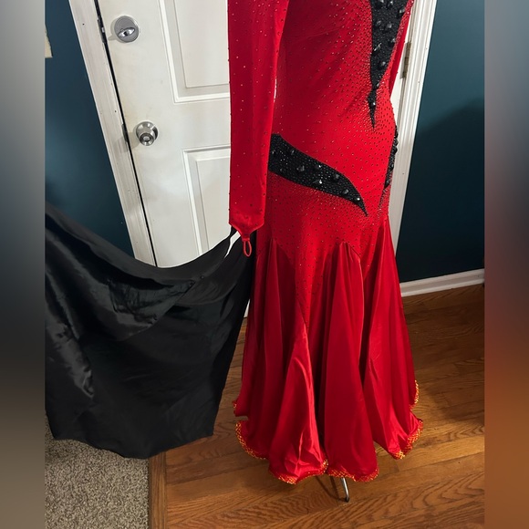Red and Black Smooth Ballroom Dress Size 4-8 - Picture 9 of 11